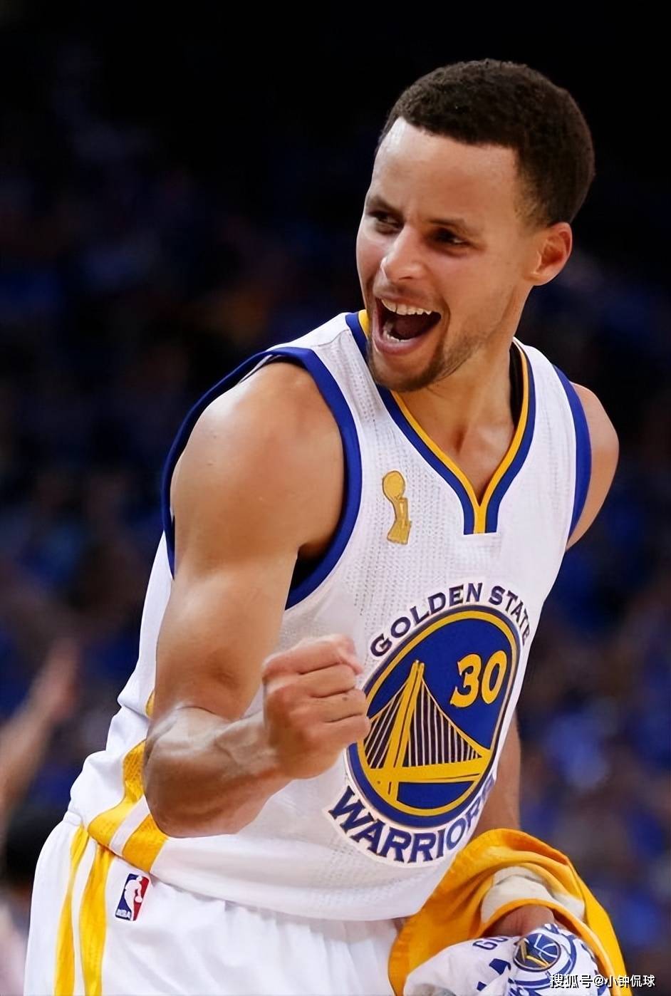 足球不仅依 足球不仅依